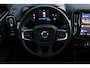 Volvo XC40 B4 Plus Dark | Verwarmbare voorstoelen | Verwarmbaar stuurwiel | Verwarmbare voorruit | Premium audio by Harman Kardon | Trekhaak | 18 inch Lichtmetalen velgen
