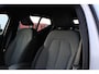 Volvo XC40 B4 Plus Dark | Verwarmbare voorstoelen | Verwarmbaar stuurwiel | Verwarmbare voorruit | Premium audio by Harman Kardon | Trekhaak | 18 inch Lichtmetalen velgen