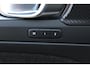 Volvo XC40 B4 Plus Dark | Verwarmbare voorstoelen | Verwarmbaar stuurwiel | Verwarmbare voorruit | Premium audio by Harman Kardon | Trekhaak | 18 inch Lichtmetalen velgen