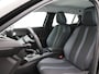 Peugeot e-2008 EV Active Pack 50 kWh 136 Pk | Adaptive Cruise | Camera | Keyless | Stoelverwarming | LED | 17 Inch | 57.313 Km