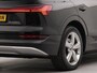 Audi E-tron 55 quattro Business edition Plus 95 kWh | SoH 94,9% | Connected Services | Wifi | Voorstoelen verwardm | Electr.bedienbare voorstoelen | Verwarmbare voorruit | Electr. schuif- panorama dak | Parkeersensoren voor en achter |