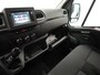 Renault Master T33 2.3 dCi 135 L2H2 BPM VRIJ! Airco Cruise control Parkeersensoren Navigatie Trekhaak