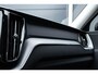 Volvo XC60 T6 Plug-in hybrid AWD Plus Dark Premium Audio by Harman en Kardon| Panoramadak| Semi Electrische Trekhaak| Lederen Interieur| Adaptieve Cruise Control| Blind Spot| Interieur Voorverwarming| Keyless Entry.