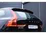 Volvo XC60 T6 Plug-in hybrid AWD Plus Dark Premium Audio by Harman en Kardon| Panoramadak| Semi Electrische Trekhaak| Lederen Interieur| Adaptieve Cruise Control| Blind Spot| Interieur Voorverwarming| Keyless Entry.