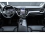 Volvo XC60 T6 Plug-in hybrid AWD Plus Dark Premium Audio by Harman en Kardon| Panoramadak| Semi Electrische Trekhaak| Lederen Interieur| Adaptieve Cruise Control| Blind Spot| Interieur Voorverwarming| Keyless Entry.