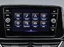 Volkswagen T-Roc 1.5 TSI R-Line / Black style / IQ LED / Voorstoelen verwarmbaar / Parkeersensoren V+A / Achteruitrijcamera / 18''LMV