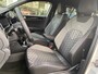 Volkswagen T-Roc 1.5 TSI 150PK R-Line / Black style / IQ LED / Voorstoelen verwarmbaar / Parkeersensoren V+A / Achteruitrijcamera / 18''LMV
