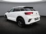 Volkswagen T-Roc 1.5 TSI R-Line / Black style / IQ LED / Voorstoelen verwarmbaar / Parkeersensoren V+A / Achteruitrijcamera / 18''LMV