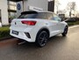 Volkswagen T-Roc 1.5 TSI 150PK R-Line / Black style / IQ LED / Voorstoelen verwarmbaar / Parkeersensoren V+A / Achteruitrijcamera / 18''LMV