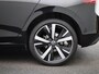 Volkswagen Golf 1.5 eHybrid Life Edition | 18 inch velgen | Adaptive cruise control | Voorklimatisering | Navigatie | Apple Carplay / Android auto |