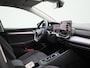 Volkswagen Golf 1.5 eHybrid Life Edition | 18 inch velgen | Adaptive cruise control | Voorklimatisering | Navigatie | Apple Carplay / Android auto |