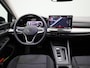 Volkswagen Golf 1.5 eHybrid Life Edition | 18 inch velgen | Adaptive cruise control | Voorklimatisering | Navigatie | Apple Carplay / Android auto |