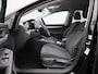 Volkswagen Golf 1.5 eHybrid Life Edition | 18 inch velgen | Adaptive cruise control | Voorklimatisering | Navigatie | Apple Carplay / Android auto |