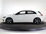 Mercedes-Benz A-klasse 180 Star Edition Luxury Line | Trekhaak | Dodehoekassistent | 18" lichtmetalen velgen
