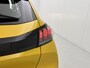Peugeot e-208 EV Active 50 kWh 136pk | Accu SOH 93,5% | Navigatie | Climate Control | Cruise Control | Stoelverwarming | Armsteun | DAB+ radio | Keyless start | Regensensor | Automatisch dimlicht | Multifunctioneel stuurwiel |