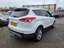 Ford Kuga 1.6 Titanium | Met o.a. panoramadak, navigatie, AppleCarPlay/AndroidAuto, camera en trekhaak!