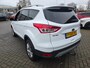 Ford Kuga 1.6 Titanium | Met o.a. panoramadak, navigatie, AppleCarPlay/AndroidAuto, camera en trekhaak!