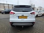 Ford Kuga 1.6 Titanium | Met o.a. panoramadak, navigatie, AppleCarPlay/AndroidAuto, camera en trekhaak!