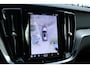 Volvo V60 T6 Plug-in hybrid AWD Plus Dark | Semi elektrische trekhaak | Premium audio by Harman Kardon | Stoelverwarming voor+achter | Stuurwielverwarming | Voorruit verwarming | Rondom zichtcamera |
