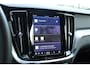 Volvo V60 T6 Plug-in hybrid AWD Plus Dark | Semi elektrische trekhaak | Premium audio by Harman Kardon | Stoelverwarming voor+achter | Stuurwielverwarming | Voorruit verwarming | Rondom zichtcamera |