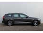 Volvo V60 T6 Plug-in hybrid AWD Plus Dark | Semi elektrische trekhaak | Premium audio by Harman Kardon | Stoelverwarming voor+achter | Stuurwielverwarming | Voorruit verwarming | Rondom zichtcamera |
