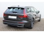 Volvo V60 T6 Plug-in hybrid AWD Plus Dark | Semi elektrische trekhaak | Premium audio by Harman Kardon | Stoelverwarming voor+achter | Stuurwielverwarming | Voorruit verwarming | Rondom zichtcamera |