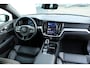 Volvo V60 2.0 T6 Plug-in hybrid AWD Plus Dark | 360" rondomzicht camera | Google Services | Harman/Kardon audio | Stoelverwarming | Stuurwielverwarming | Semi elektrische trekhaak | Voorruit verwarming