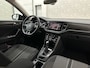 Volkswagen T-Roc 1.5 TSI 150pk DSG | ACC | Origineel NL | BOVAG Garantie | Trekhaak 1500kg | Camera | Lane Assist | Groot Navi | Carplay | Climate Control | Getint Glas | 17'' | Adaptieve Cruise Control | Parkeercamera | Caravantrekker!