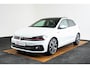 Volkswagen Polo 2.0 TSI GTI Panoramadak - ACC - Winterpakket - Spiegelpakket - Getinte Ruiten - Sound systeem Beats - Parkeerassistent - Licht/Zicht pakket - Proactieve inzittendenbescherming -