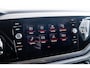 Volkswagen Polo 2.0 TSI GTI Panoramadak - ACC - Winterpakket - Spiegelpakket - Getinte Ruiten - Sound systeem Beats - Parkeerassistent - Licht/Zicht pakket - Proactieve inzittendenbescherming -