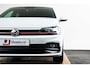 Volkswagen Polo 2.0 TSI GTI Panoramadak - ACC - Winterpakket - Spiegelpakket - Getinte Ruiten - Sound systeem Beats - Parkeerassistent - Licht/Zicht pakket - Proactieve inzittendenbescherming -