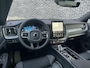Volvo XC60 2.0 T6 Plug-in hybrid AWD Plus Black Edition | Facelift | Adaptieve Cruise Control | Panoramadak | Harman Kardon Audio | 21" Velgen | 360° Parkeercamera | Stoel-/Stuurverwarming |