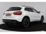 Mercedes-Benz GLA 200 Premium Plus (STOELVERWARMING, ACHTERUITRIJCAMERA, CRUISE CONTROL, PARKEERSENSOREN, NAVIGATIE)