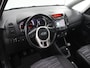 Kia Venga 1.4 CVVT Summer Edition | Trekhaak | Panoramadak | Navigatie | Climate Control | Cruise Control |
