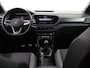 Volkswagen T-Cross 1.0 TSI R-Line | Camera | Apple CarPlay/Android Auto | Draadloze telefoon lader | Rijassistent-Systeem | LED | Winterpakket | Navigatie | Climate Control | Cruise Control | DAB |