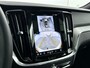 Volvo V60 T6 Recharge Ultra Dark | 19" | Sportstoelen | Trekhaak | Panoramadak | 360 Camera | Head-up | Harman Kardon | Elektr. verst. Stoelen | Full LED | Adaptieve Crusie | BLIS