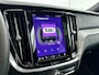 Volvo V60 T6 Recharge Ultra Dark | 19" | Sportstoelen | Trekhaak | Panoramadak | Head-up | 360 Camera | Harman Kardon | Elektr. verst. Stoelen | Full LED | Adaptieve Cruise | BLIS
