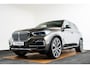 BMW X5 xDrive45e High Executive xLine - Panoramadak - Trekhaak - Comfortstoelen - Warmte Comfort Pack - Massage/Ventilatie stoelen - Comfort Access - Soft Close - Driving Assistant Professional - Harman Kardon -