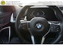 BMW X1 SDRIVE 18I BUSINESS EDITION KEURIGE NETTE STAAT VOLLEDIG DEALER ONDERHOUDEN CAMERA FULL LED NAVI ANDROID-APPLECARPLAY KEYLESS CLIMA CRUISE BLUETOOTH PDC V+A 18INCH ENZ...
