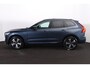 Volvo XC60 T6 Recharge AWD Plus Dark - Panorama/schuifdak - IntelliSafe Assist & Surround - 360º Camera - Harman/Kardon audio - Adaptieve LED koplampen - Verwarmde voorstoelen, stuur & achterbank - Parkeersensoren voor & achter - Elektr. bedienb. voorstoelen met geheugen - Draadloze tel. lader - Extra getint glas - 19' LMV