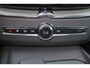 Volvo XC60 T6 Recharge AWD Plus Dark - Panorama/schuifdak - IntelliSafe Assist & Surround - 360º Camera - Harman/Kardon audio - Adaptieve LED koplampen - Verwarmde voorstoelen, stuur & achterbank - Parkeersensoren voor & achter - Elektr. bedienb. voorstoelen met geheugen - Draadloze tel. lader - Extra getint glas - 19' LMV