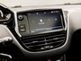 Peugeot 208 1.2 PureTech Sport Automaat (PANORAMADAK, APPLE CARPLAY, NAVIGATIE, CLIMATE, SPORTSTOELEN, CRUISE, GETINT GLAS, LM VELGEN, NIEUWSTAAT)