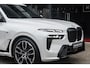 BMW X7 xDrive40i 7p | Skylounge | Alcantara