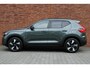 Volvo EX40 Single Motor Extended Range Business Ed. 82 kWh | Semi-Elektrische Trekhaak | Verwarmbare voorstoelen+stuurwiel | Premium audio by Harman Kardon | 360 graden camera | Adaptieve cruise control | BLIS | Extra getint glas | 19 inch. lichtmetalen velgen