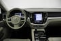 Volvo V60 2.0 T6 PHEV Twin Engine AWD Momentum Pro - Leer, Trekhaak
