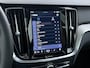 Volvo V60 2.0 T6 Plug-in hybrid AWD Ultra Dark Trekhaak | Panorama Dak | LMV | NAP |