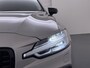 Volvo V60 2.0 T6 Plug-in hybrid AWD Ultra Dark Trekhaak | Panorama Dak | LMV | NAP |