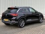 Volkswagen T-Roc 1.5 TSI Sport Business R / All season banden / Achteruitrijcamera / Trekhaak / Stoelverwarming / Climate Control /
