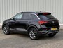 Volkswagen T-Roc 1.5 TSI Sport Business R / All season banden / Achteruitrijcamera / Trekhaak / Stoelverwarming / Climate Control /