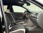 Volkswagen T-Roc 1.5 TSI Sport Business R / All season banden / Achteruitrijcamera / Trekhaak / Stoelverwarming / Climate Control /